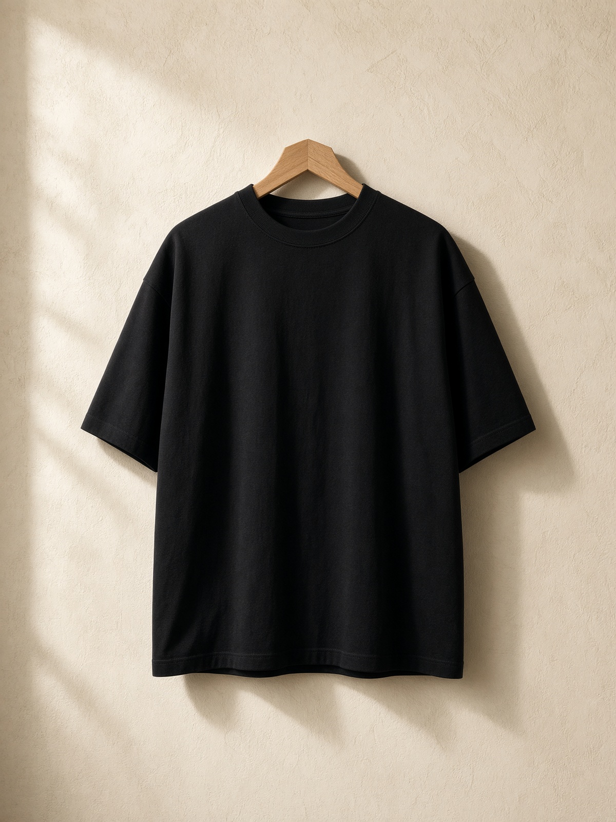 Heavy T-Shirt in Black