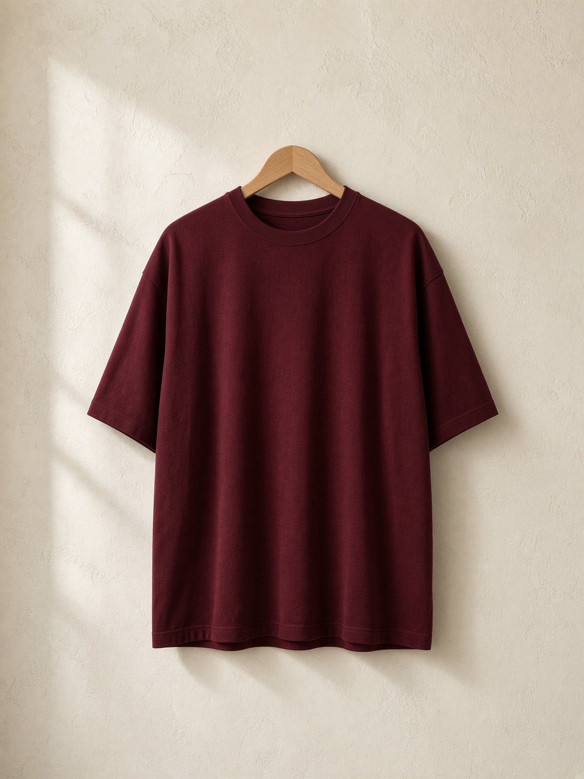 Heavy T-Shirt in Maroon